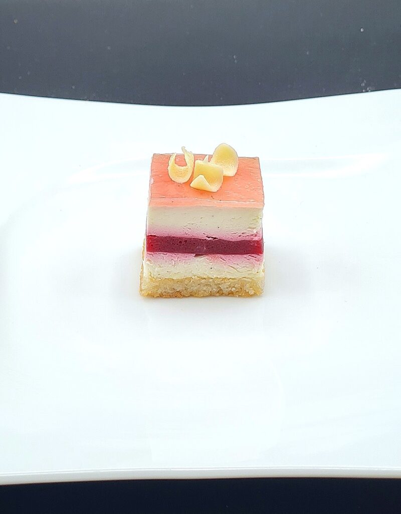 Mini entremet framboise chocolat blanc